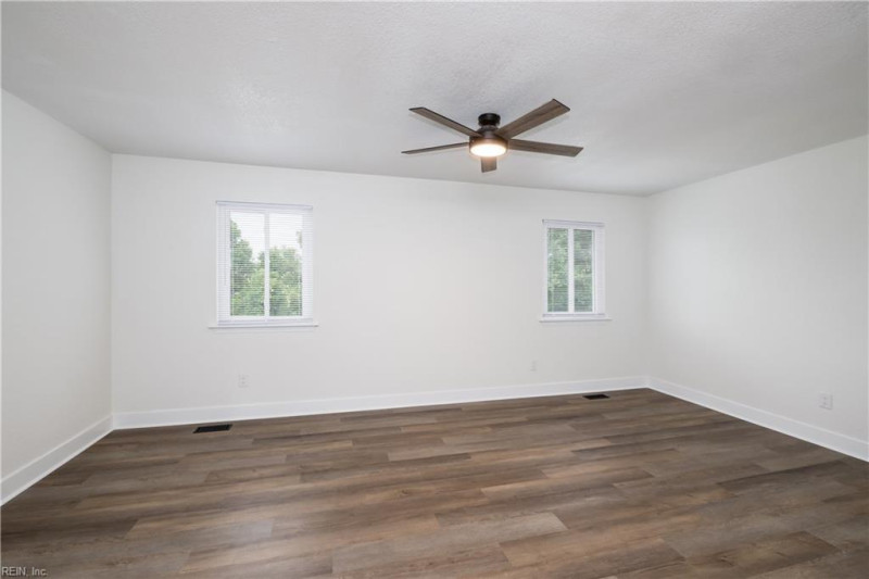 Photo 29 of 35 residential for sale in Virginia Beach virginia