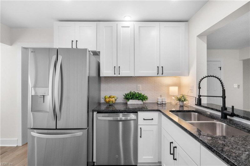 Photo 7 of 35 residential for sale in Virginia Beach virginia