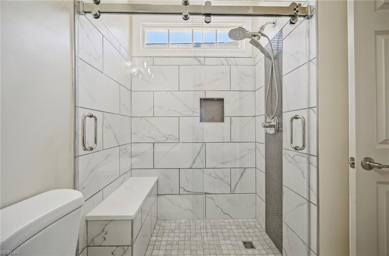 Photo 15 of 42 residential for sale in Hampton virginia