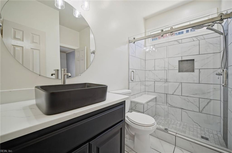 Photo 17 of 42 residential for sale in Hampton virginia