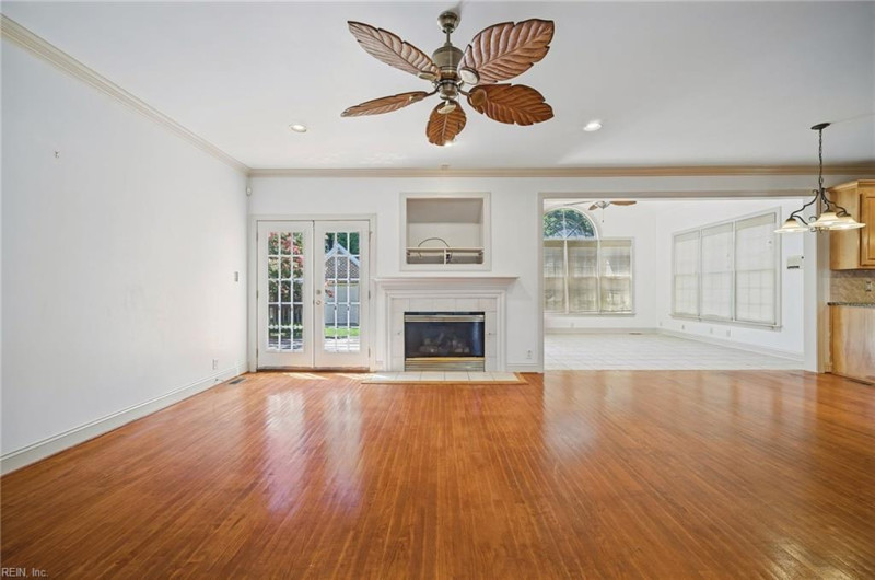 Photo 6 of 42 residential for sale in Hampton virginia