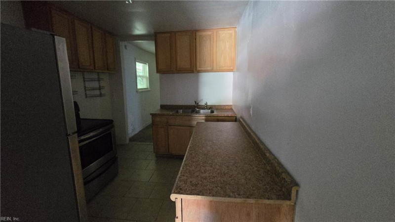 Photo 14 of 22 residential for sale in Chesapeake virginia