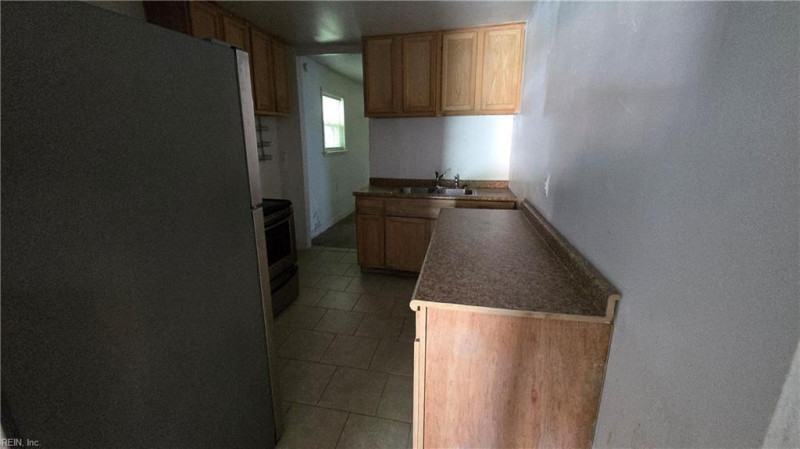 Photo 15 of 22 residential for sale in Chesapeake virginia
