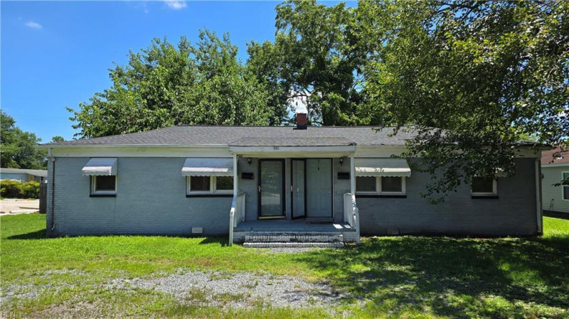 Photo 3 of 22 residential for sale in Chesapeake virginia