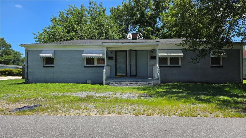 Photo 4 of 22 residential for sale in Chesapeake virginia