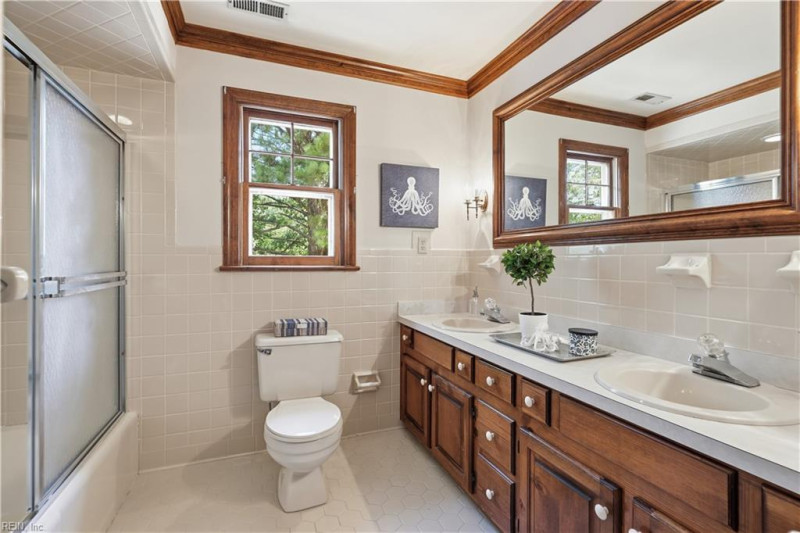 Photo 33 of 50 residential for sale in Virginia Beach virginia