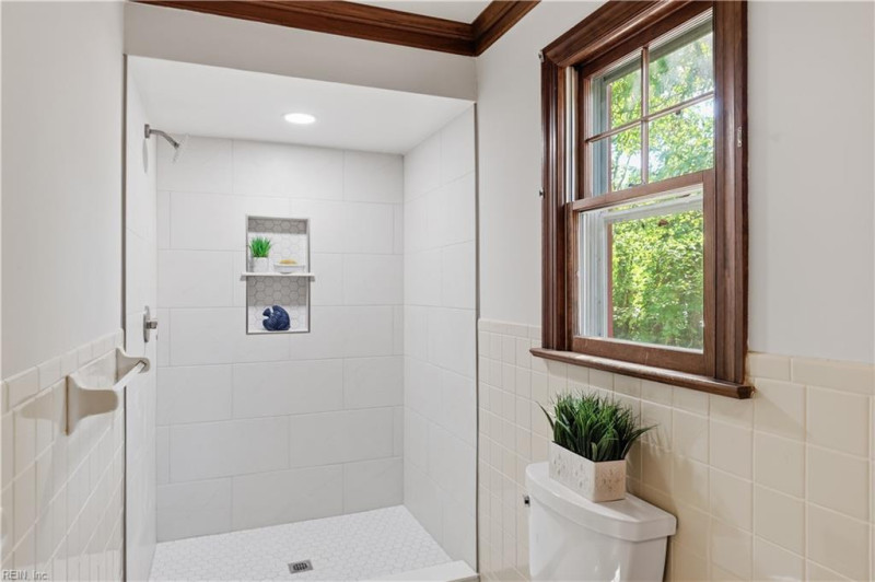 Photo 39 of 50 residential for sale in Virginia Beach virginia