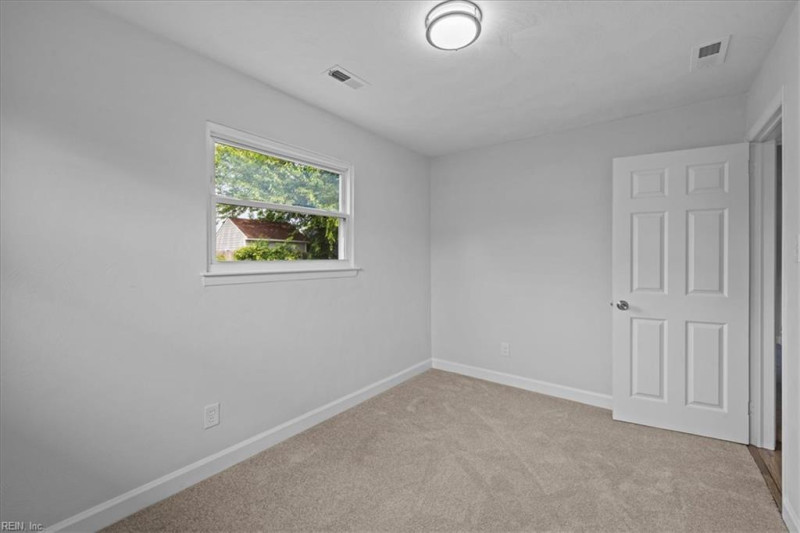 Photo 33 of 39 residential for sale in Virginia Beach virginia Photo 33 of 39 residential for sale in Virginia Beach virginia