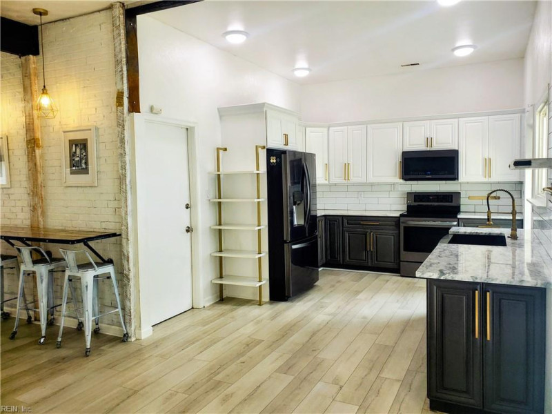 Photo 8 of 30 residential for sale in Hampton virginia
