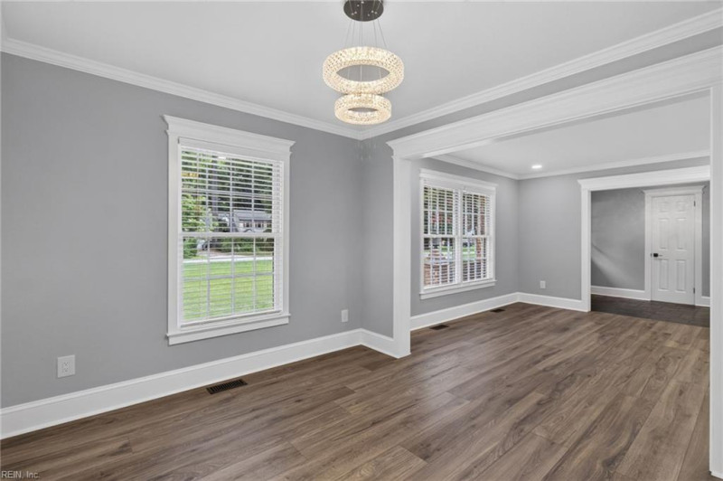 Photo 13 of 36 residential for sale in York County virginia