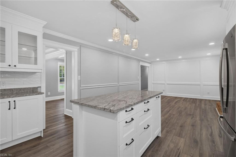 Photo 19 of 36 residential for sale in York County virginia