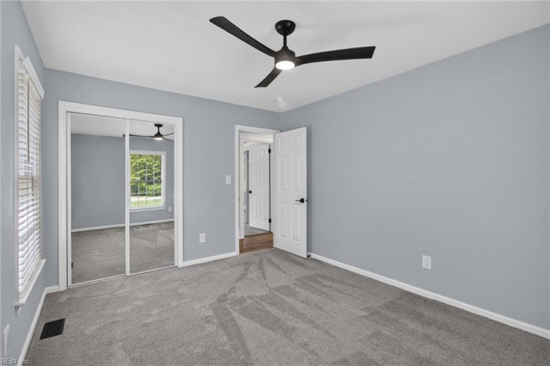 Photo 30 of 36 residential for sale in York County virginia