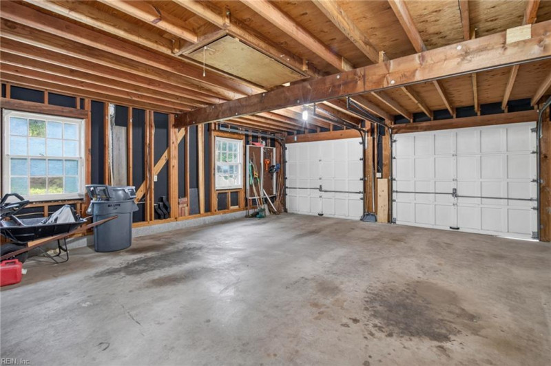 Photo 33 of 36 residential for sale in York County virginia