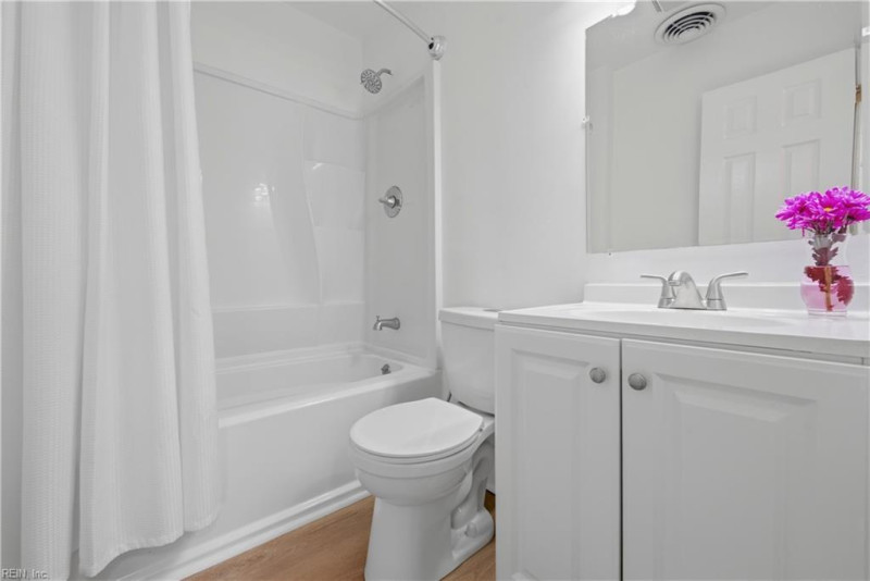 Photo 14 of 26 residential for sale in Chesapeake virginia Photo 14 of 26 residential for sale in Chesapeake virginia