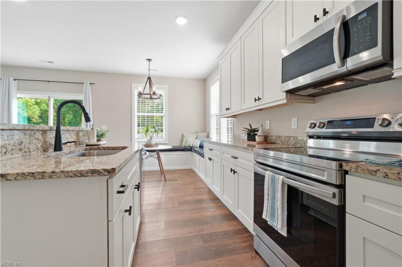 Photo 13 of 43 residential for sale in Chesapeake virginia