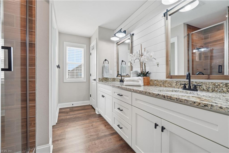 Photo 20 of 43 residential for sale in Chesapeake virginia