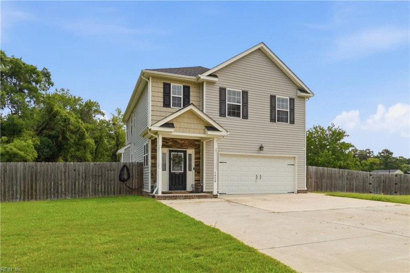 Photo 3 of 43 residential for sale in Chesapeake virginia