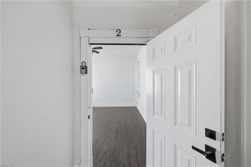 Photo 13 of 50 residential for sale in Portsmouth virginia