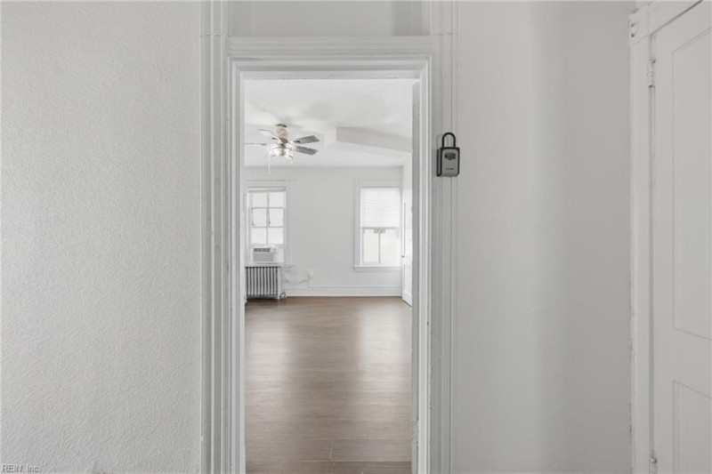 Photo 23 of 50 residential for sale in Portsmouth virginia