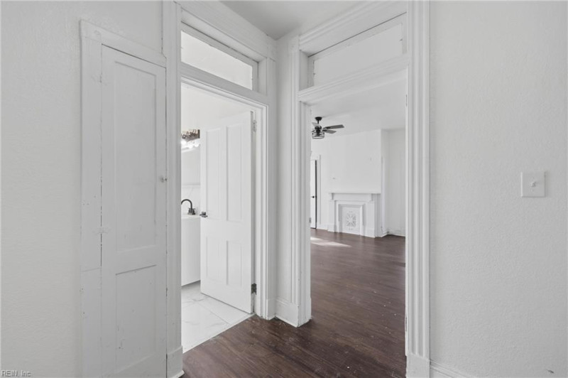 Photo 28 of 50 residential for sale in Portsmouth virginia