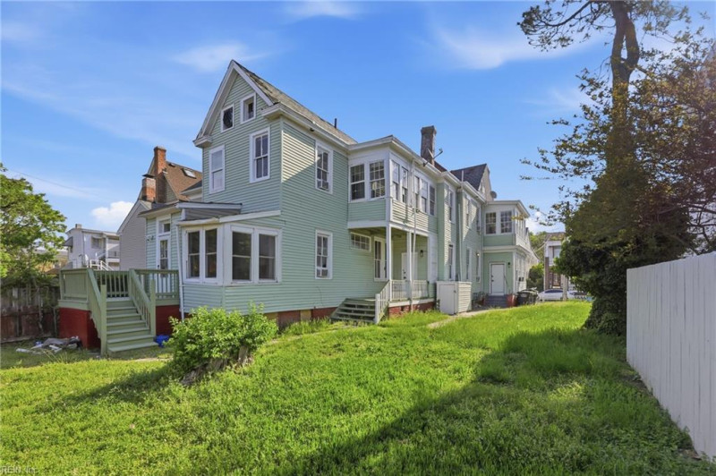 Photo 3 of 50 residential for sale in Portsmouth virginia