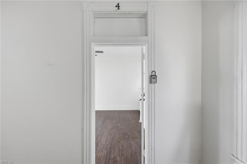 Photo 31 of 50 residential for sale in Portsmouth virginia