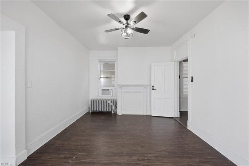 Photo 32 of 50 residential for sale in Portsmouth virginia