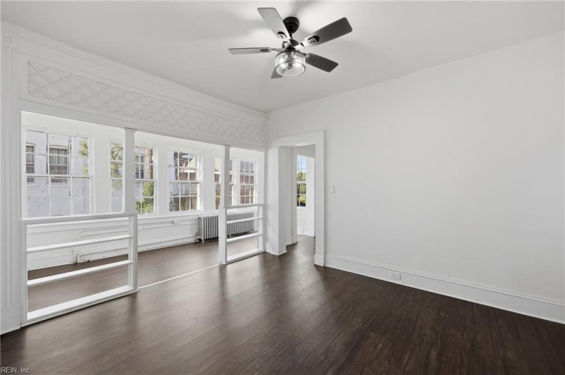 Photo 33 of 50 residential for sale in Portsmouth virginia