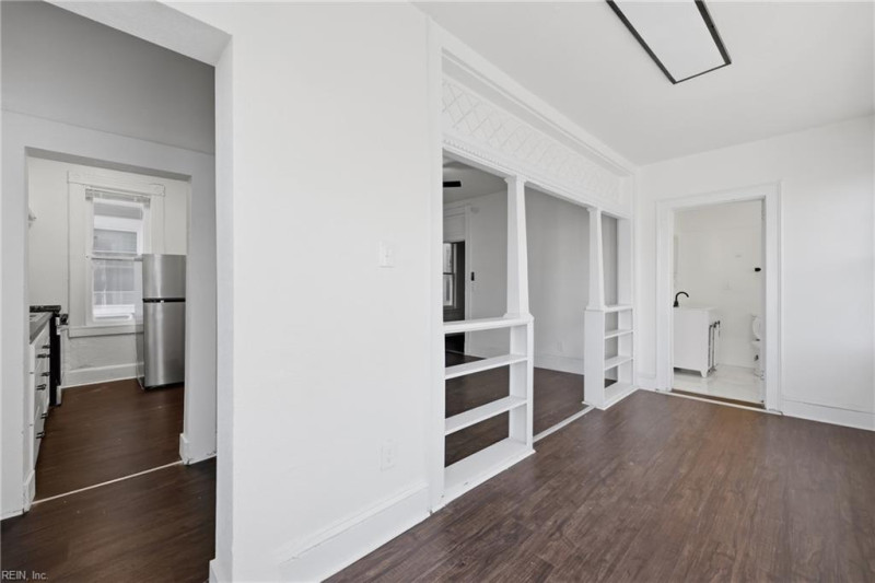 Photo 34 of 50 residential for sale in Portsmouth virginia
