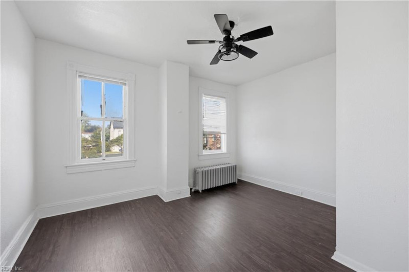 Photo 38 of 50 residential for sale in Portsmouth virginia