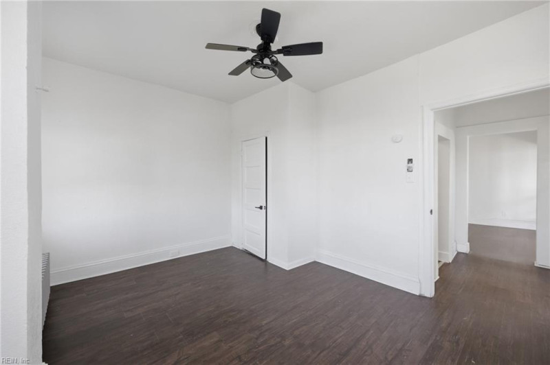 Photo 39 of 50 residential for sale in Portsmouth virginia