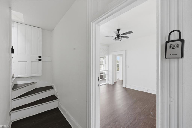 Photo 40 of 50 residential for sale in Portsmouth virginia