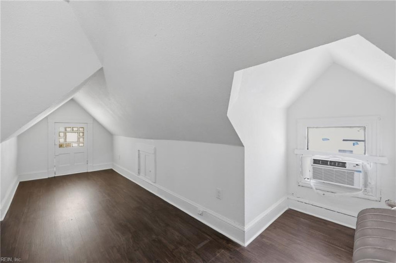 Photo 47 of 50 residential for sale in Portsmouth virginia