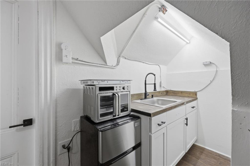 Photo 48 of 50 residential for sale in Portsmouth virginia