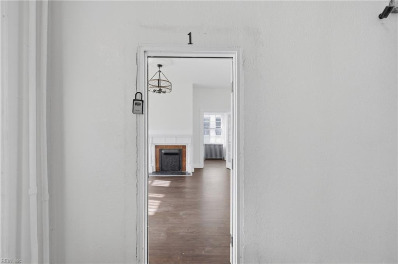 Photo 5 of 50 residential for sale in Portsmouth virginia