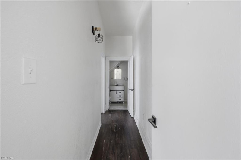 Photo 9 of 50 residential for sale in Portsmouth virginia