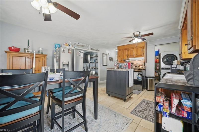 Photo 10 of 47 residential for sale in Portsmouth virginia
