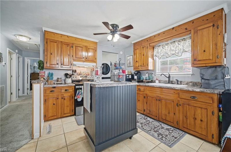 Photo 13 of 47 residential for sale in Portsmouth virginia