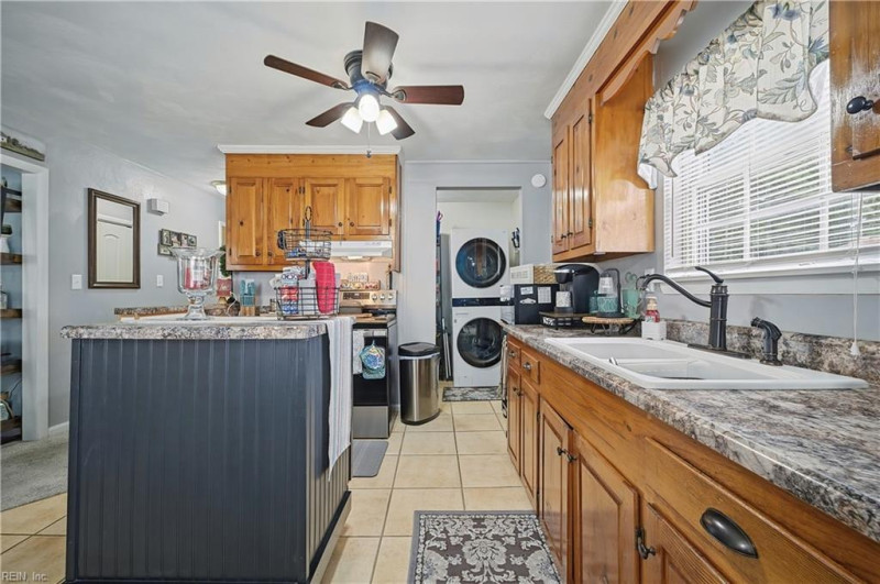 Photo 15 of 47 residential for sale in Portsmouth virginia