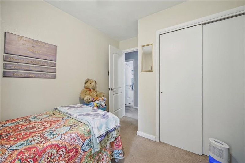Photo 23 of 47 residential for sale in Portsmouth virginia