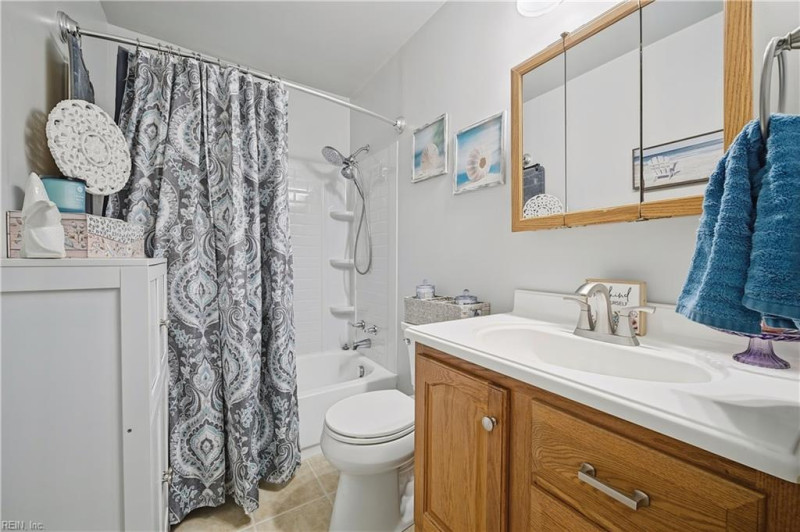 Photo 24 of 47 residential for sale in Portsmouth virginia