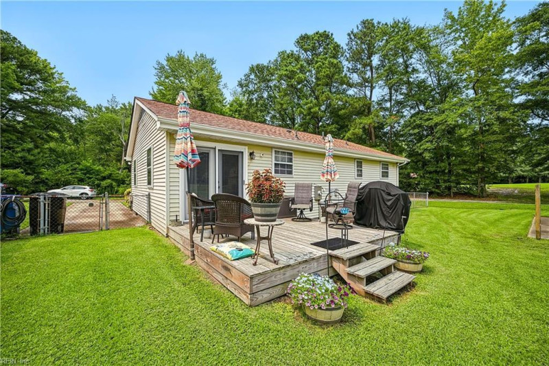 Photo 27 of 47 residential for sale in Portsmouth virginia