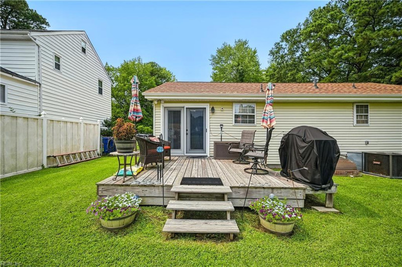 Photo 29 of 47 residential for sale in Portsmouth virginia