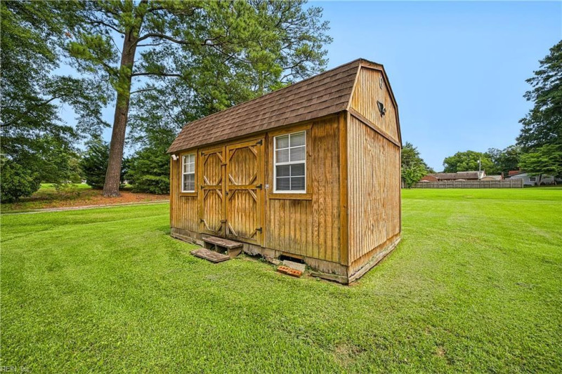 Photo 31 of 47 residential for sale in Portsmouth virginia