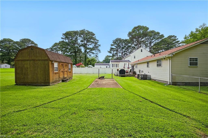 Photo 33 of 47 residential for sale in Portsmouth virginia