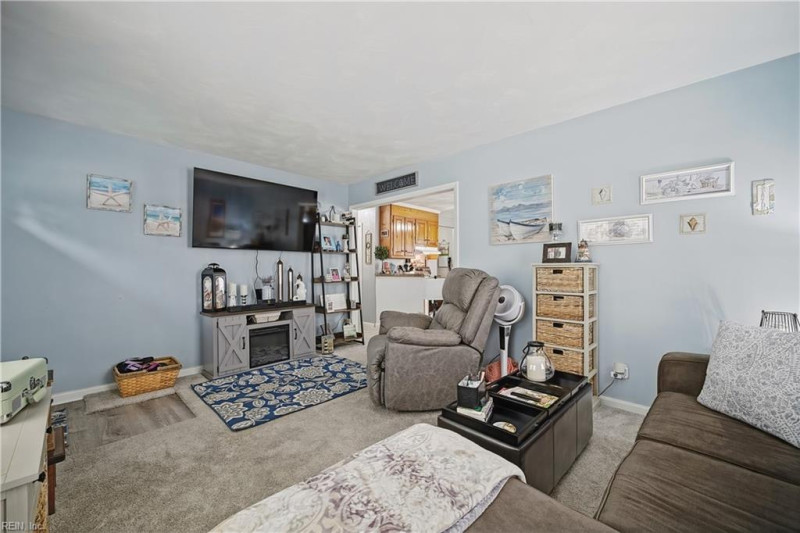 Photo 6 of 47 residential for sale in Portsmouth virginia