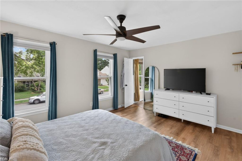 Photo 19 of 42 residential for sale in Virginia Beach virginia