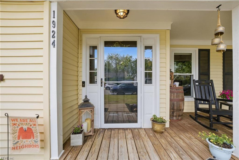 Photo 3 of 42 residential for sale in Virginia Beach virginia