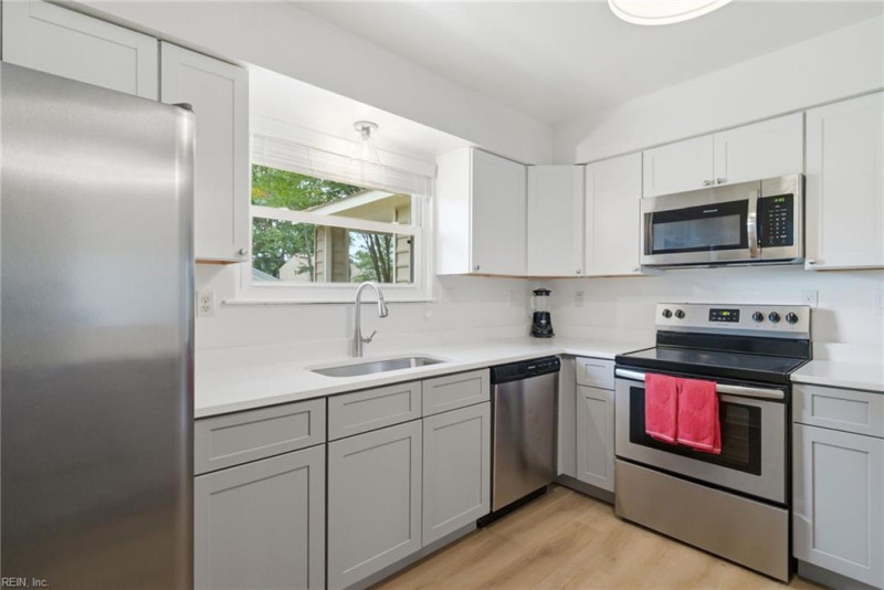 Photo 19 of 35 residential for sale in Virginia Beach virginia