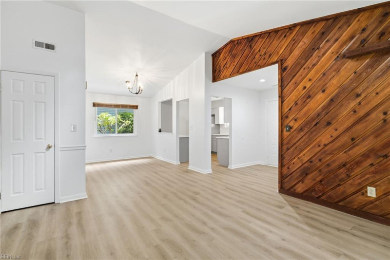 Photo 7 of 35 residential for sale in Virginia Beach virginia